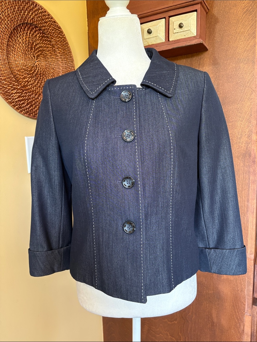 Tahari Dark Navy/denim Button-Front with topstitching Jacket size 4P